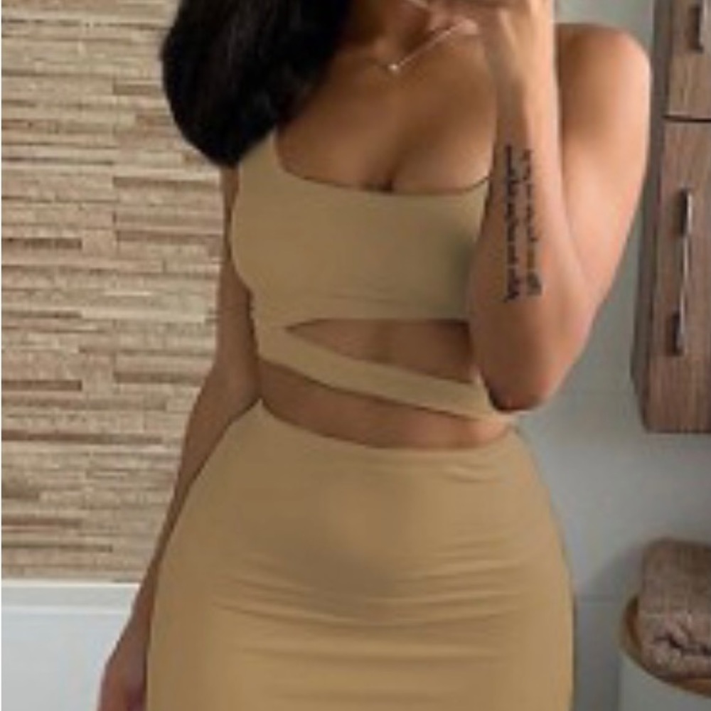 New Two Piece Set. - image 2